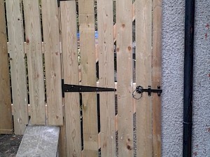 Fit wooden gate - after
